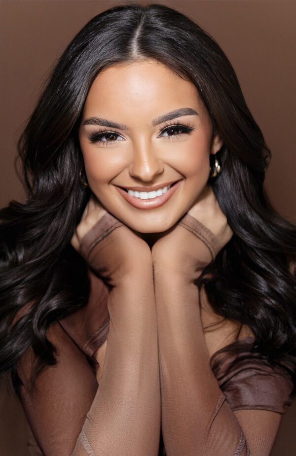 SARALAND TEEN | Cammie Rivers